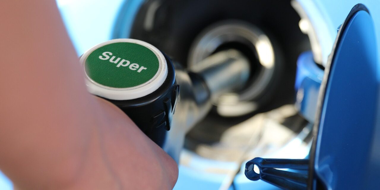 super-1408490_1280